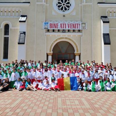 26 iunie: Hălăuceşti: Întâlnirea ministranţilor din parohiile păstorite de franciscanii conventuali