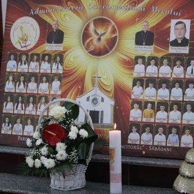 22 iunie: Săbăoani: Administrarea tainei Mirului în Parohia "Sfântul Iosif Muncitorul"
