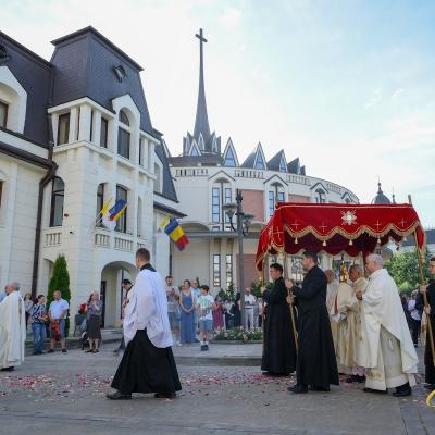 2 iunie: Iaşi: Procesiunea cu ocazia sărbătorii Trupul şi Sângele Domnului. Foto: Adrian Cuba