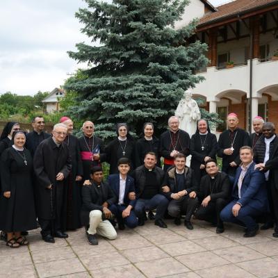 18 mai: Vizita cardinalului Pietro Parolin la bătrânii şi persoanele cu dizabilităţi îngrijiţi de Familia Guanelliană. Foto: Adrian Cuba
