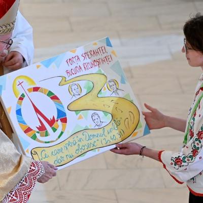 18 mai: Iaşi: Ziua Tineretului. Liturghia. Foto: Ovidiu Bişog