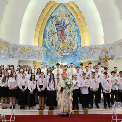 12 mai: Iaşi: Administrarea Sfântului Mir în Parohia "Adormirea Maicii Domnului". Foto: Adrian Cuba