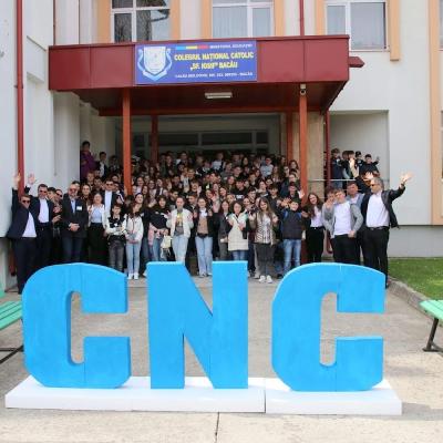 20 aprilie: Bacău: Ziua porţilor deschise la Colegiul Naţional Catolic "Sfântul Iosif"
