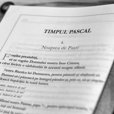 30 martie: Iaşi (catedrală): Liturghia Învierii Domnului. Foto: Ovidiu Bişog
