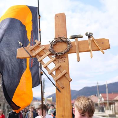 17 martie: De la Oituz şi Târgu Ocna, pe jos, pe Calea crucii