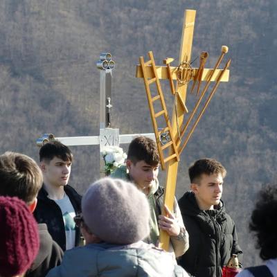 10 martie: Sărata: Calea crucii cu tinerii din zona Bacău