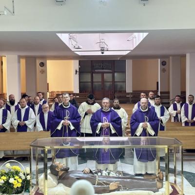 9 martie: Oneşti: Întâlnirea de Postul Mare a fraţilor capucini din România