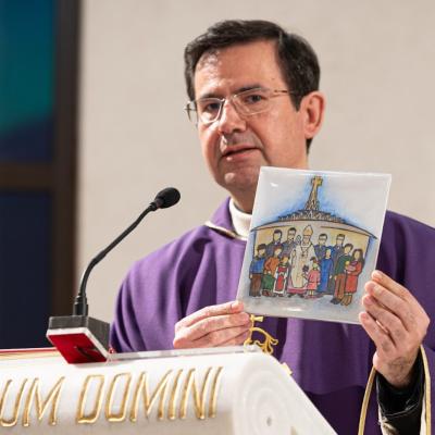 18 februarie: Iaşi: Liturghia de încheiere a vizitei pastorale a PS Iosif Păuleţ în Parohia "Adormirea Maicii Domnului". Foto: Ovidiu Bişog