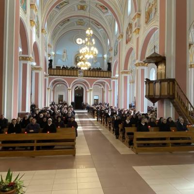 4 februarie: Luizi-Călugăra: Ziua Mondială a Persoanelor Consacrate - zona Bacău