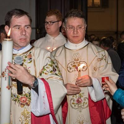 2-3 februarie: Torino: Liturghie cu prohod pentru părintele Iulian Farţade, la 6 ani la întoarcerea în casa Tatălui ceresc, şi binecuvântarea Sfântului Blaziu. Foto: Mihai Bursuc