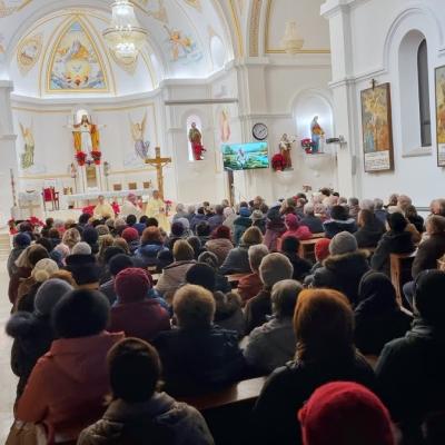 26-28 ianuarie: Vizită pastorală a PS Iosif Păuleţ în Parohia "Sfinţii Apostoli Petru şi Paul" din Oneşti