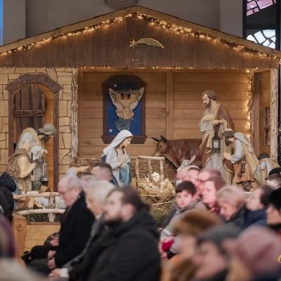25 decembrie: Liturghia de Crăciun la catedrală
