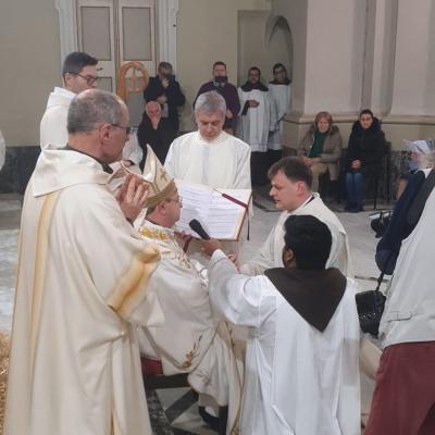 20 decembrie: Italia: O seară în care Dumnezeu a vorbit prin tăcere: sfinţirea diaconală a fratelui carmelit Laurenţiu Frâncu