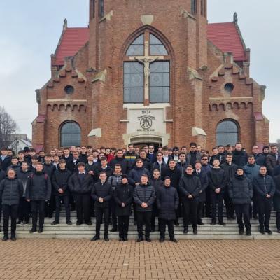 8 decembrie: Cacica: Jubileul seminariştilor din Dieceza de Iaşi