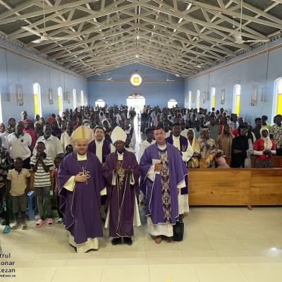 1-8 noiembrie: Kenya: Vizita delegaţiei Episcopiei de Iaşi în Maikona şi sfinţirea Bisericii "Toţi sfinţii" (II)