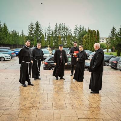4 octombrie: Roman: Au fost hirotoniţi diaconi trei fraţi franciscani. Foto: Lucian Boboc