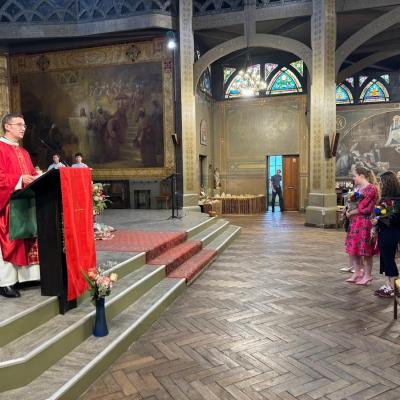 14 septembrie: Paris: Un nou capelan pentru comunitatea românilor catolici. Foto: Vasile Tătar