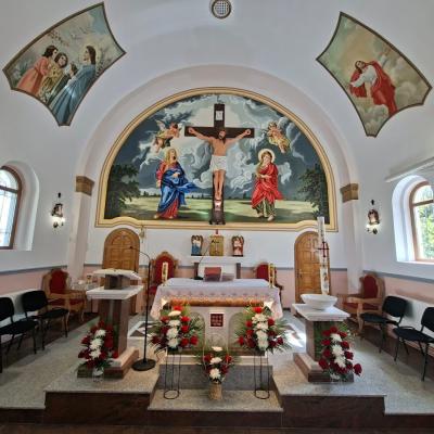 13 septembrie: Buhuşi: Sfinţirea Bisericii "Înălţarea Sfintei Cruci"