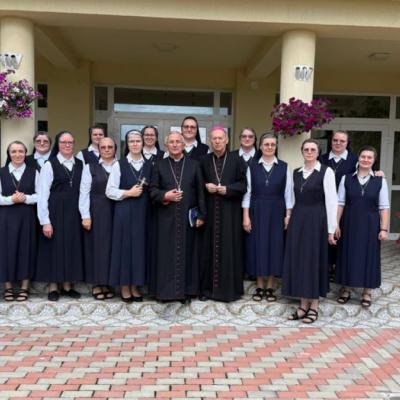 6-12 iulie: Gherăeşti: Capitul General şi alegeri în Institutul "Slujitoarele lui Cristos, Marele Preot"