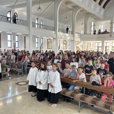4-6 iulie: Vizită pastorală a PS Iosif Păuleţ în Parohia Fărcăşeni