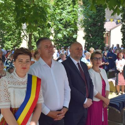 19 iunie: Gherăeşti: Un act de credinţă şi de iubire euharistică. Procesiunea în sărbătoarea Trupul şi Sângele Domnului