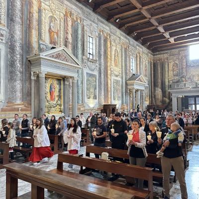 27 aprilie: Roma: ÎPS Aurel Percă la Sfânta Liturghie din Duminica Milostivirii în comunităţile catolice române
