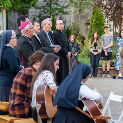 24 aprilie: Iaşi (catedrală): Rozariu pentru Papa Francisc. Foto: Andreea Dima