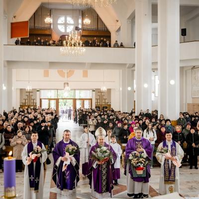 3-6 aprilie: Bacău: Misiuni populare în comunitatea "Înălţarea Sfintei Cruci"
