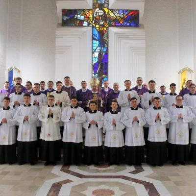 16 martie: Iaşi: Instituire de lectori şi acoliţi