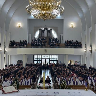 10 martie: Pildeşti: Funeraliile părintelui Ioan Jicmon. "La revedere, părinte paroh John!"