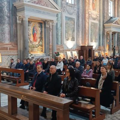 9 martie: Roma: Rugăciuni pentru sănătatea Papei Francisc - ambasadorul României la Vatican împreună cu comunitatea romano-catolică