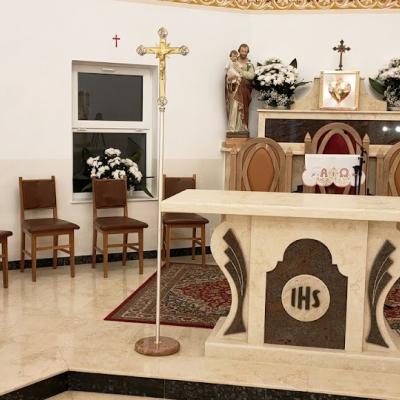 2 martie: Oneşti: Consacrarea altarului, sfinţirea capelei şi a camerei mortuare din Cimitirul Catolic al Parohiei "Sfinţii Apostoli Petru şi Paul"
