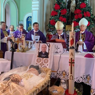 7 ianuarie: Fălticeni: Funeraliile părintelui Mihai Iştoc