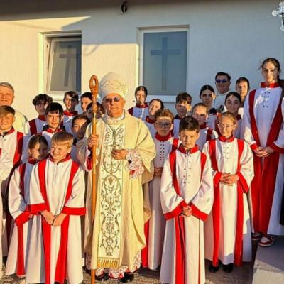 14 mai: Baraţi: Sfinţirea Capelei Mortuare "Înălţarea Domnului" şi binecuvântarea monumentului comemorativ