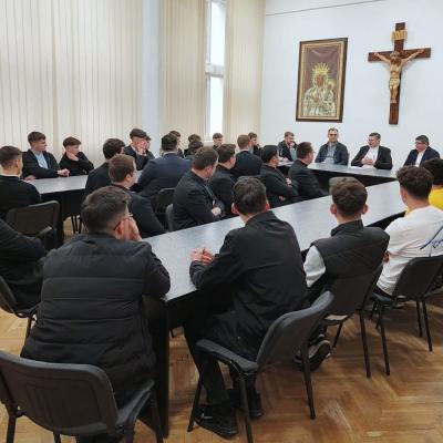 8-10 mai: Iaşi: "Zilele Porţilor Deschise" la Seminarul Mare Diecezan