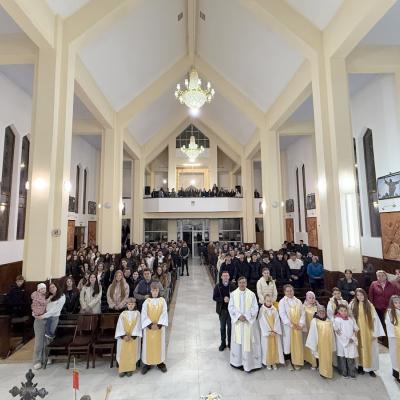 14 aprilie: Coman: Adoraţie cu tinerii din Decanatul de Bacău-Centru