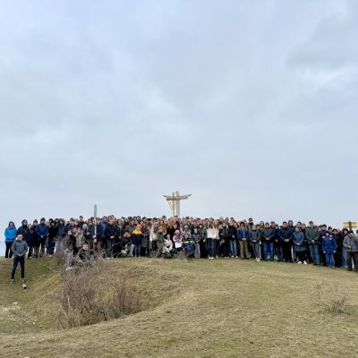 22 martie: Sărata: Tineri din Decanatul de Bacău-Centru pe drumul Crucii