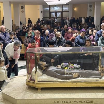5 martie: Oneşti: La 401 ani de la trecerea la Domnul a Fericitului Ieremia Valahul