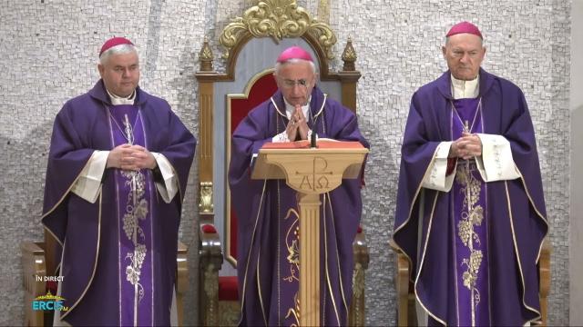 Iaşi (catedrală): Sfânta Liturghie din solemnitatea Pomenirea Tuturor Credincioşilor Răposaţi