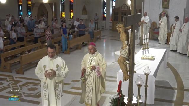 Iaşi (catedrală): Sfânta Liturghie în sărbătoarea "Sfânta Fecioară Maria, Regină"