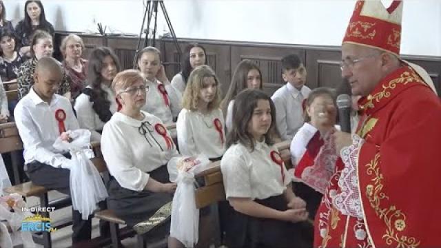 Comăneşti: Ediţie specială ERCIS FM şi Sfânta Liturghie cu Administrarea Mirului