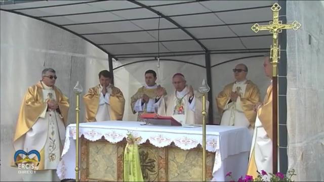 Iaşi (catedrală): Liturghia din Duminica a 7-a a Paştelui