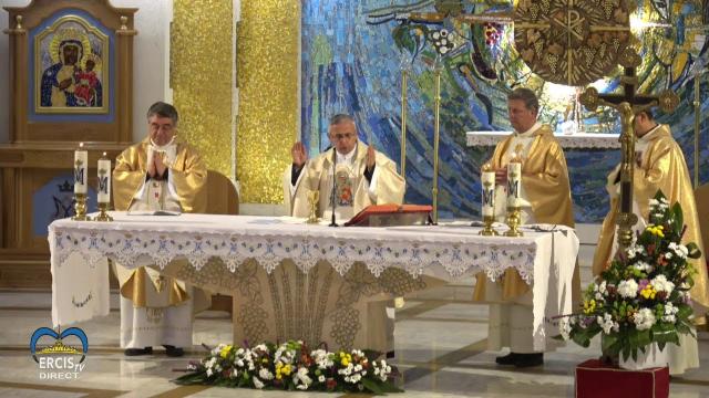 Iaşi (catedrală): Liturghia din Duminica a 4-a a Paştelui
