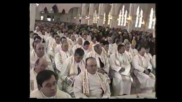 Adjudeni [1995]: Liturghia Crismei