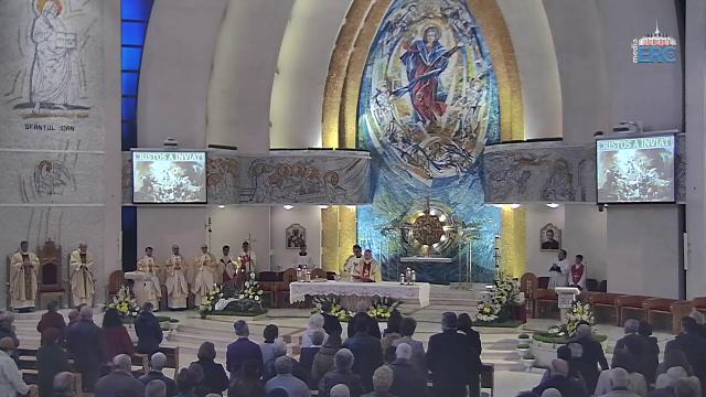 Iaşi (catedrală): Liturghia din Duminica Paştelui