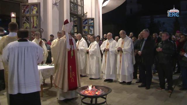 Iaşi (catedrală): Liturghia din Noaptea Învierii