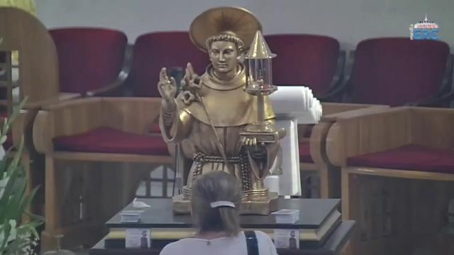 Iaşi (catedrală): Sfânta Liturghie, în prezen?a relicvelor sfântului Anton de Padova