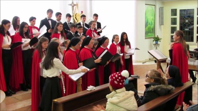 Iaşi, Casa Providenţei: Concert de colinde al corului tinerilor şi surorilor