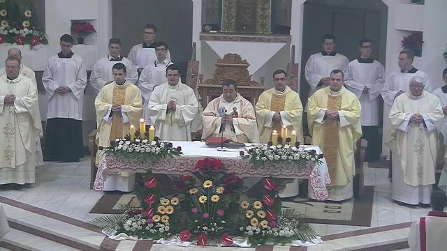 Bacău - centru: Liturghia din noaptea de Crăciun