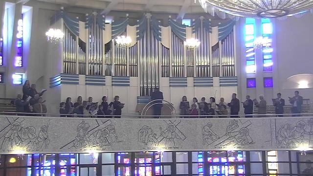 Iaşi (catedrală): Liturghia din Duminica a 5-a a Paştelui